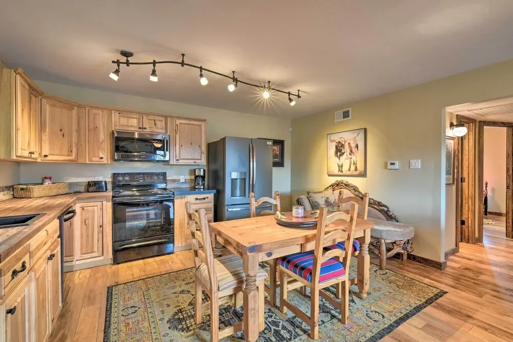 Fort Worth Apt < 5 Mi to Downtown!