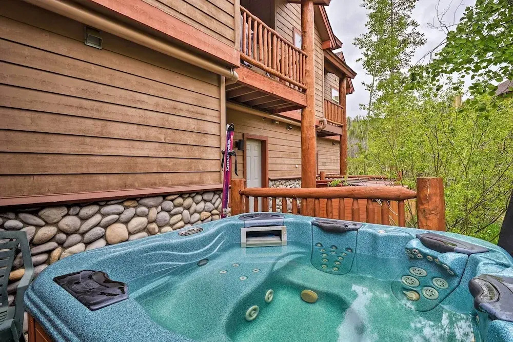Downtown Winter Park Townhouse 3 Mi to Ski Resort!