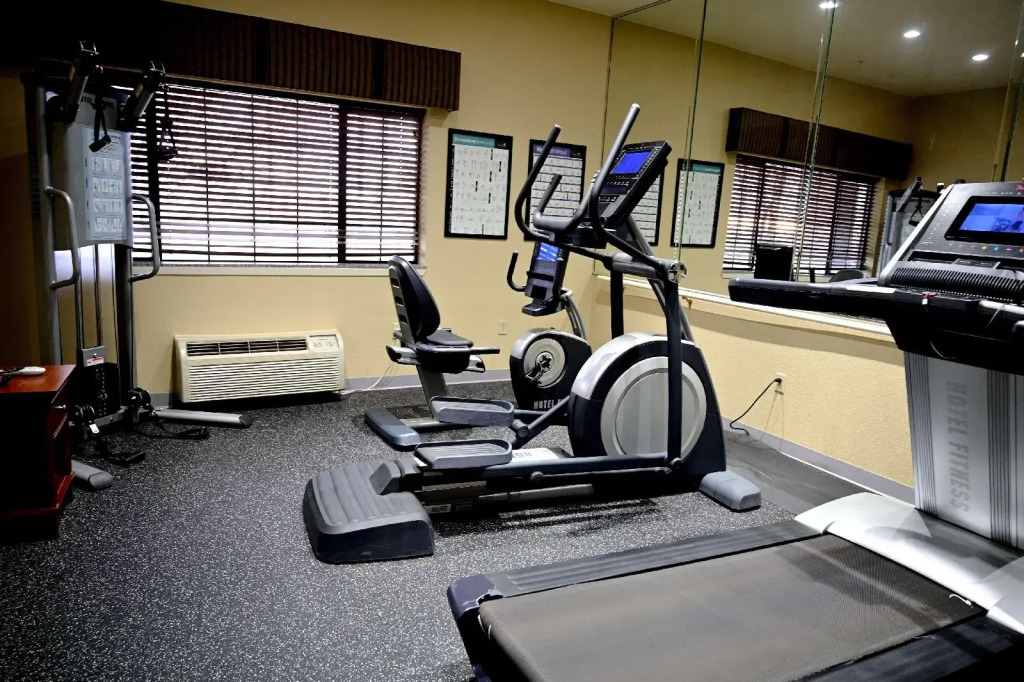 Best Western Plus Shamrock Inn & Suites