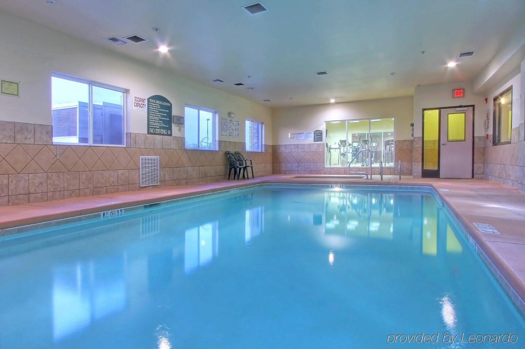 Holiday Inn Express & Suites Portales by IHG