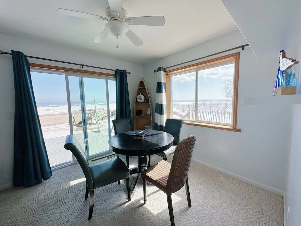 Beach Club of Oscoda Garden Cottage on the Lake