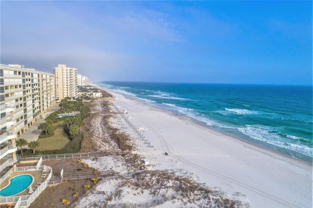 Destin Sands Condos by Panhandle Getaways