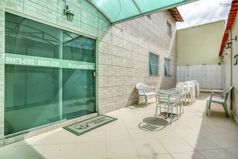OYO Flutuante Hotel