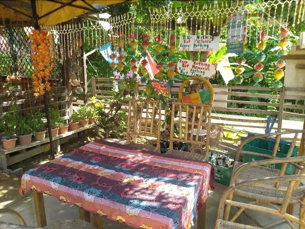 Mama Hostel & Guest House