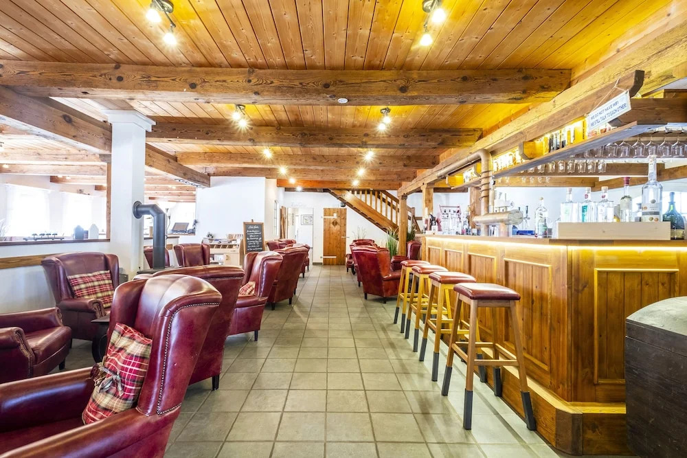 Hotel Pharisäerhof - DAS Hundehotel auf Nordstrand mit Restaurant und Café