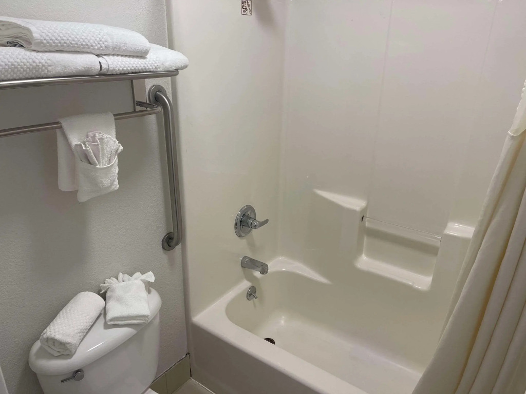 Quality Inn Dalton Central