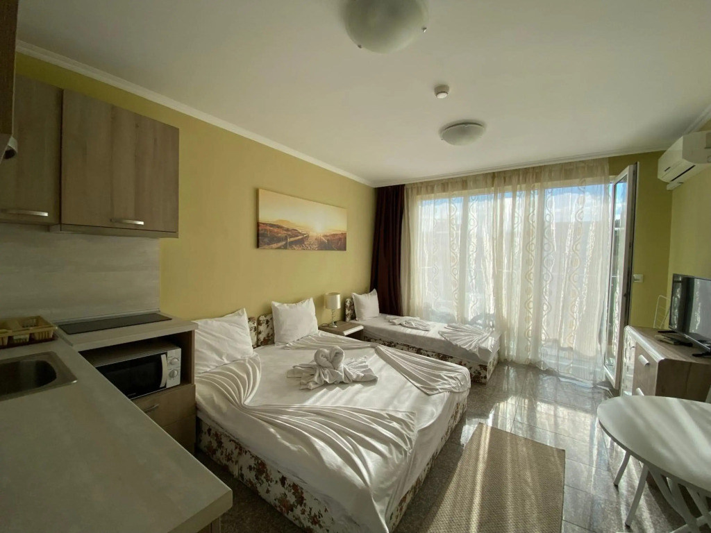 One Bedroom Apartment Admiral Plaza C 45