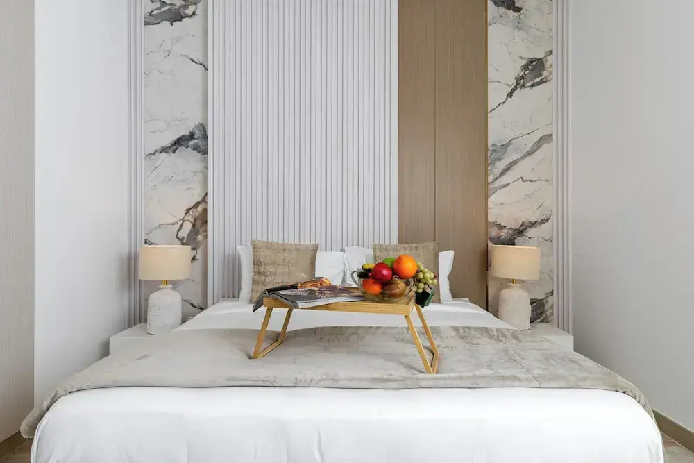 Maison Privee - Sleek Yas Getaway w/ Ferrari World and Canal Views