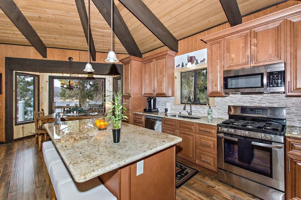 Lakefront Spectacular-800 by Big Bear Vacations