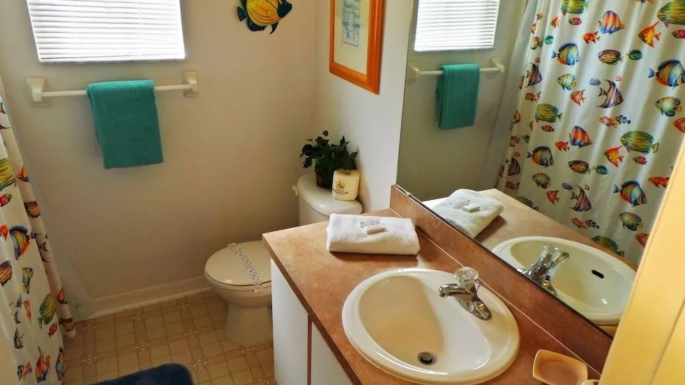 Ly53814 - Hampton Lakes - 5 Bed 4 Baths Villa