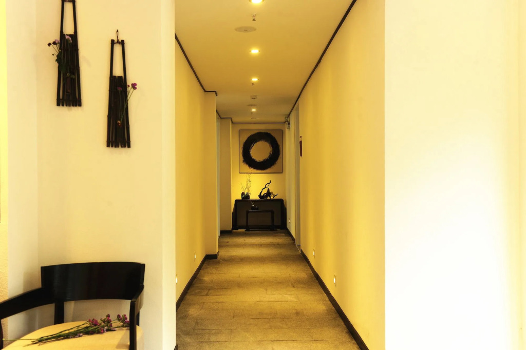 Secret Garden Lakefront Hotel 连住两晚享高铁站免费接站