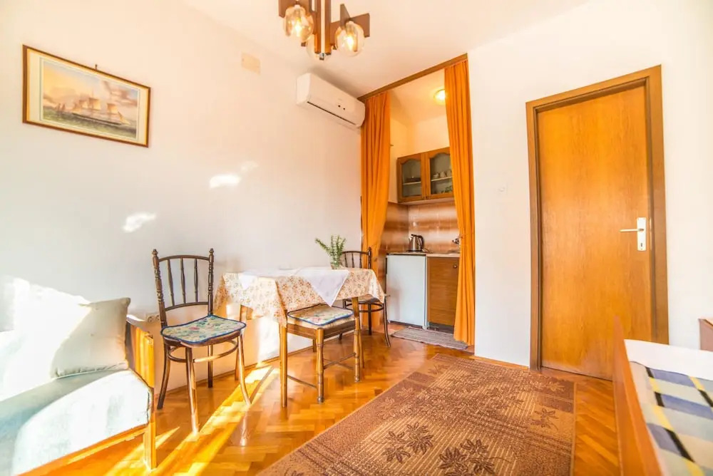 Apartments Antic SELCE