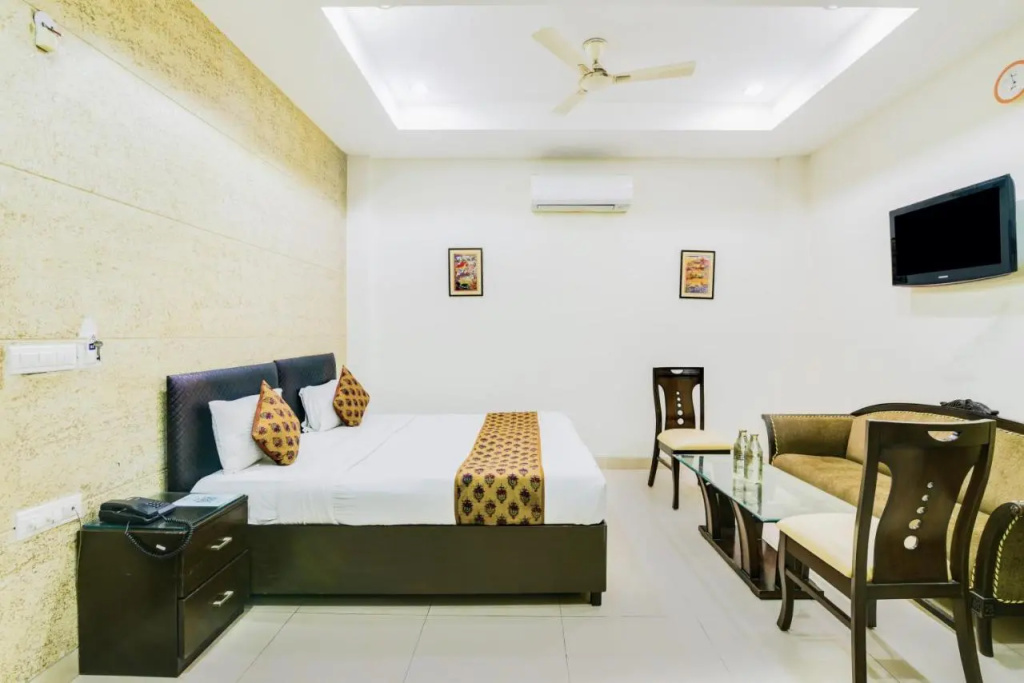 Cosy Grand, Chanakyapuri by The Cosy Hotels