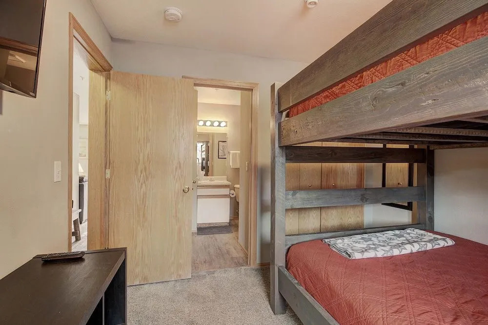 C213 Cinnamon Ridge 2 Bedroom Condo by RedAwning
