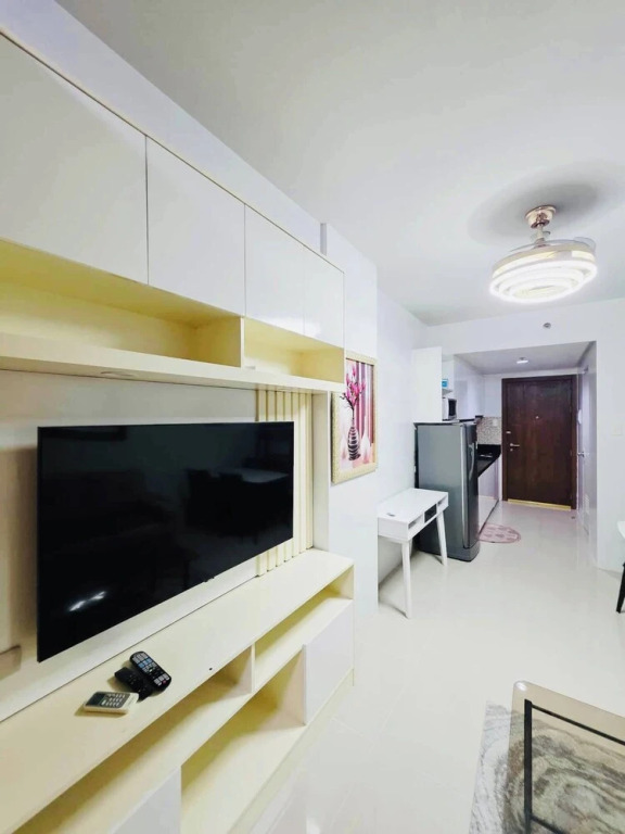Idyllic Apartment for Rent - Perfect for Short-term Stay Front of Mall of Asia