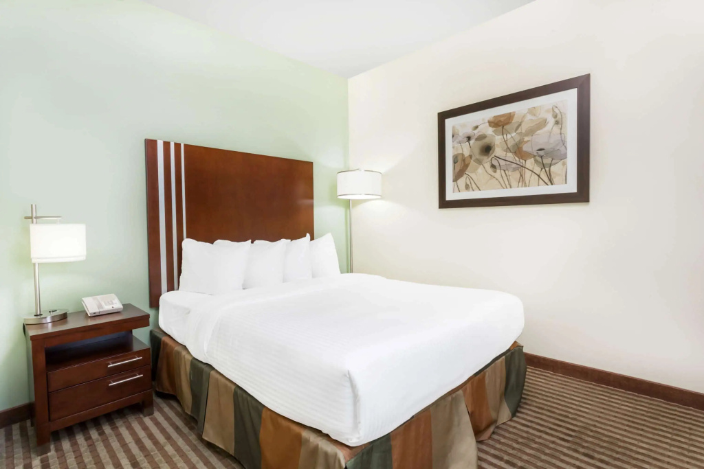 Ramada by Wyndham Carlyle