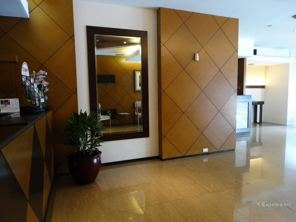 Paragon Tower Hotel
