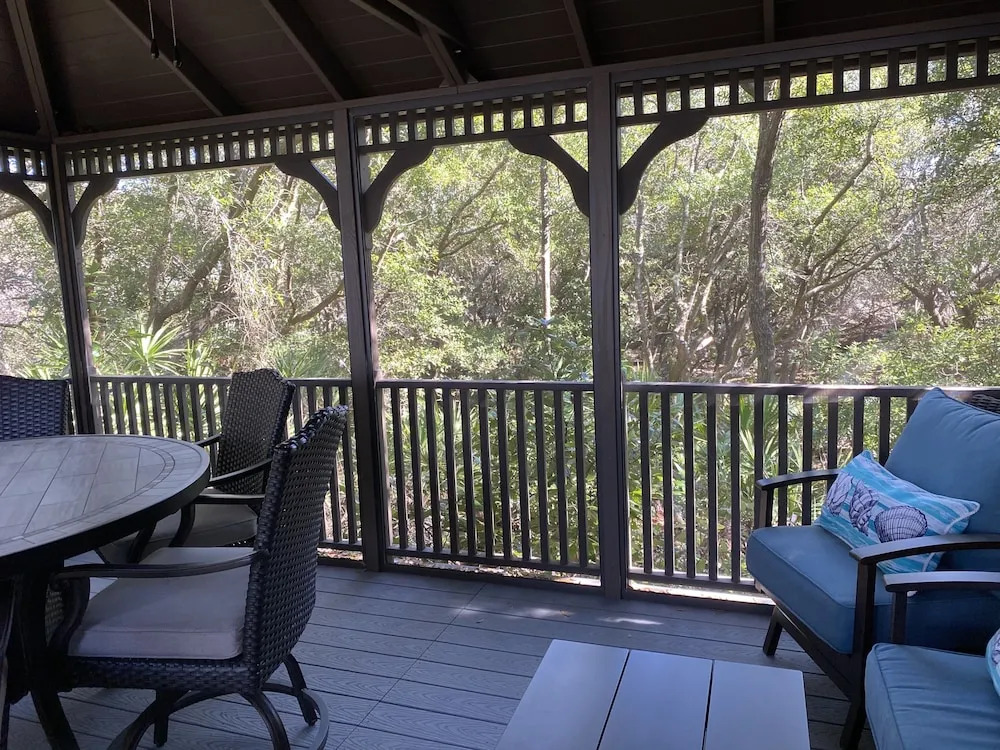 BRINEY BREEZE OCEAN OAKS home