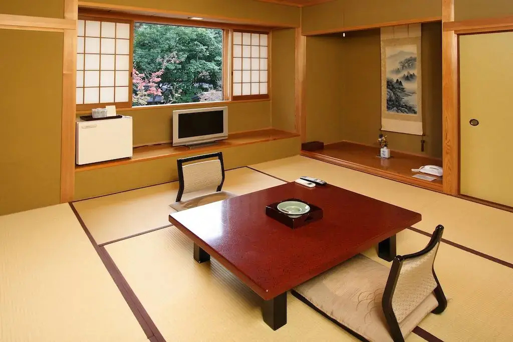Yufuin Onsen Hinoharu Ryokan