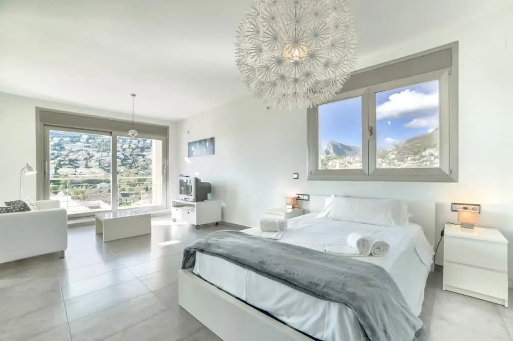 Villa - 5 Bedrooms with Pool, WiFi and Sea views - 105047