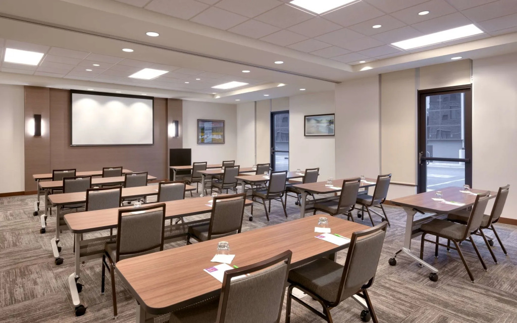 Hyatt Place Anchorage-Midtown