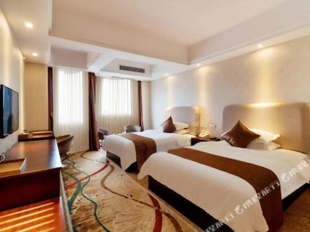 Pixian Milan Fashion Hotel