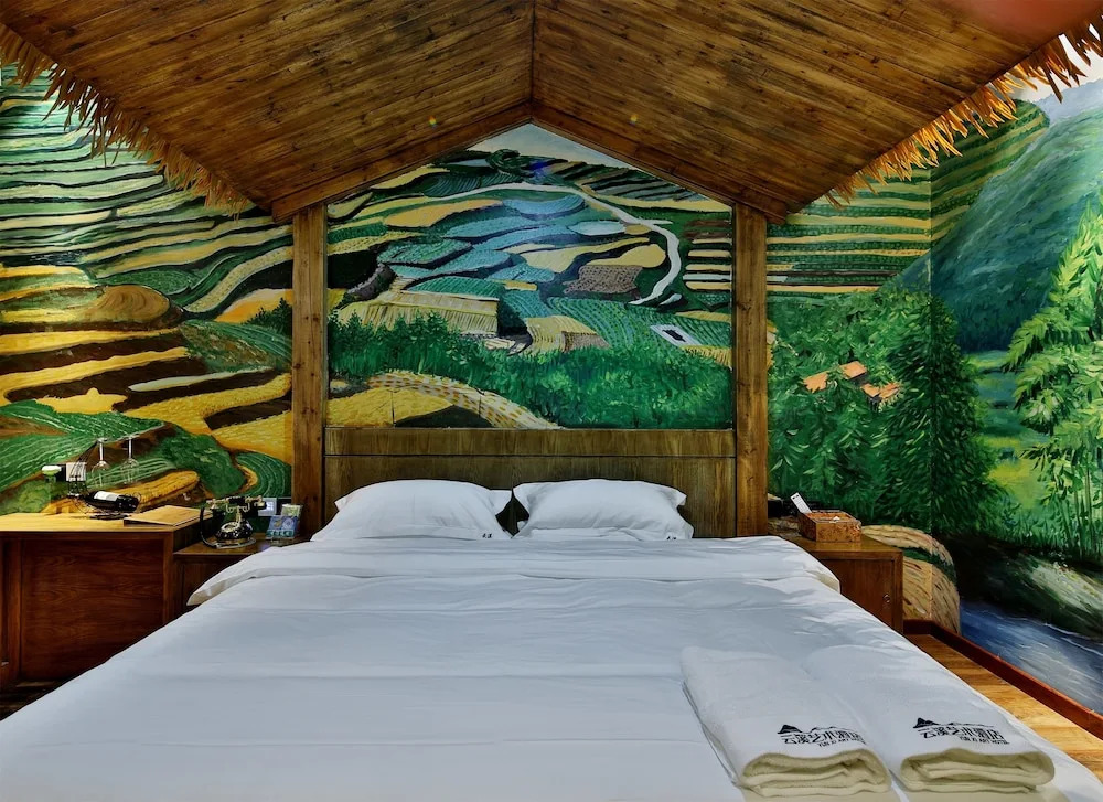 Yunxi Art Theme Hotel