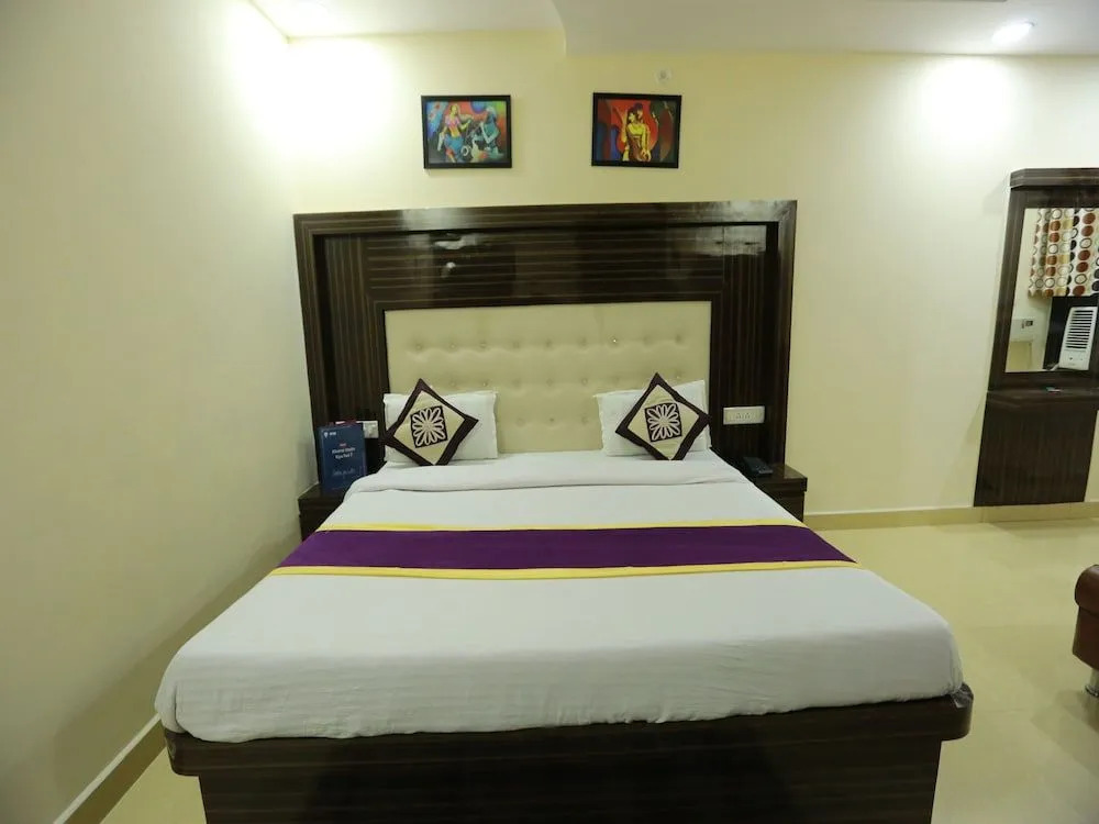 OYO 8883 Hotel Comfort Zone