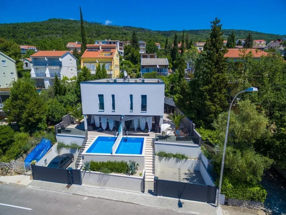 Villa Aurora