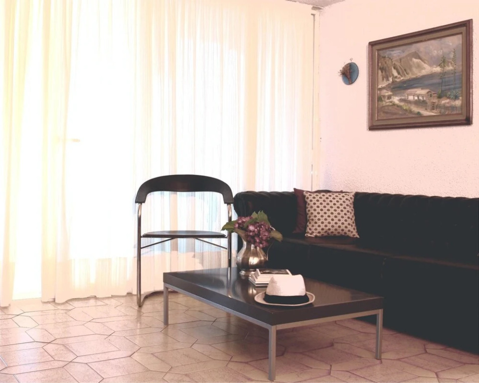 Sunny, 2-bedroom Apartment in Kallithea With a Furnished Balcony and s