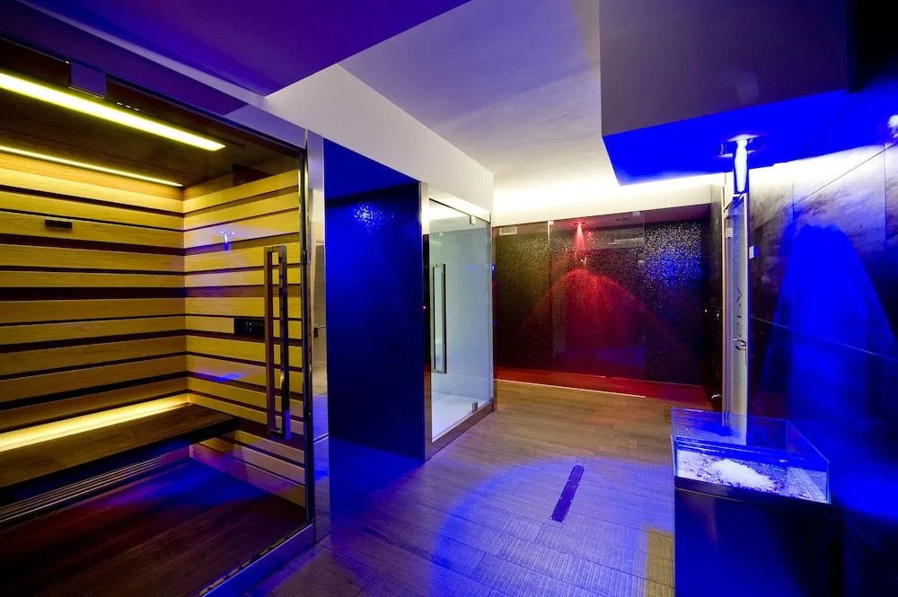 Viola Mhotel