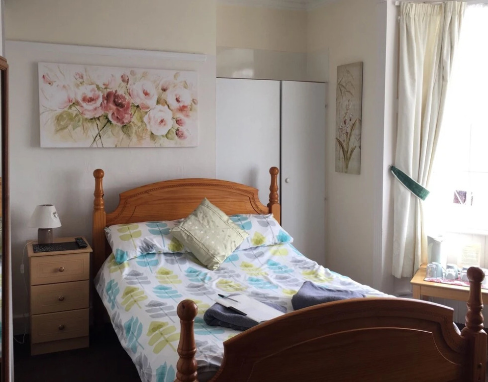 Whitecliff Guest House