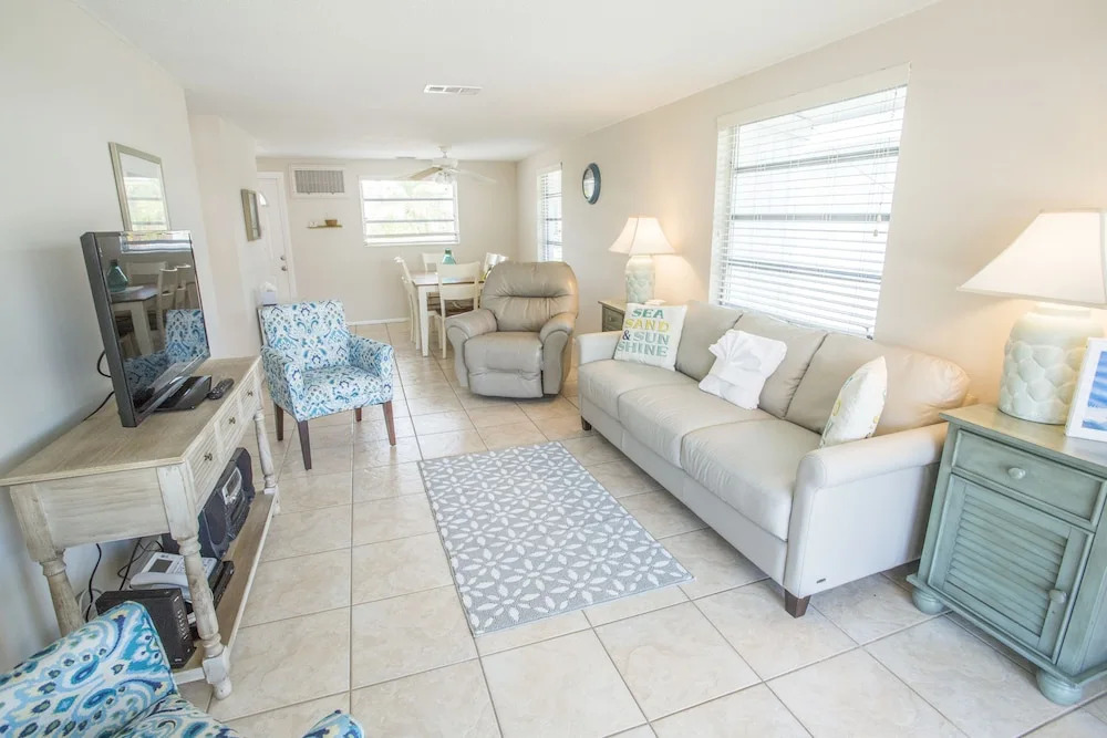 Aloha Kai - Unit 62 1 Bedroom 1 Bathroom Apts