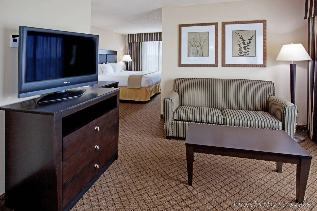 Holiday Inn Express and Suites Newberry by IHG