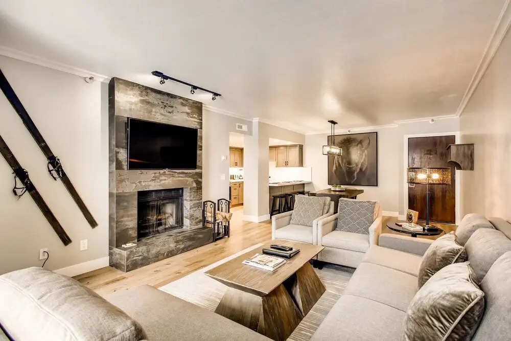 Park Station 213-1 1 Bedroom Condo by RedAwning