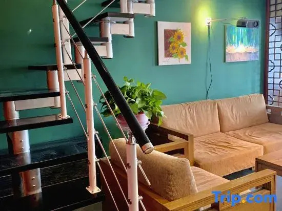 Taiyuan Phase I Yihui B&B (Kangda Mall store)