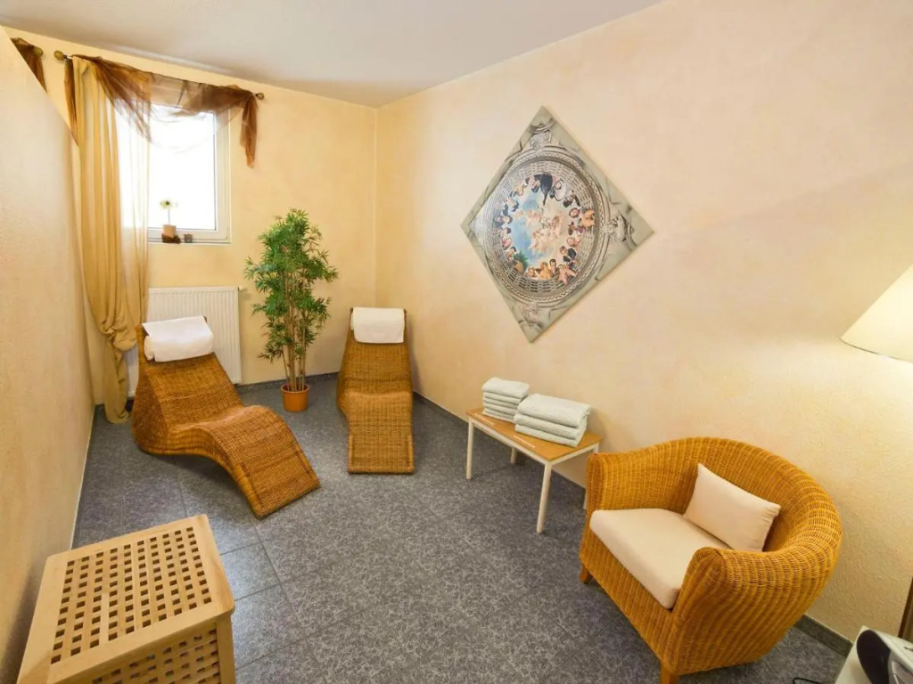 Fairway Hotel