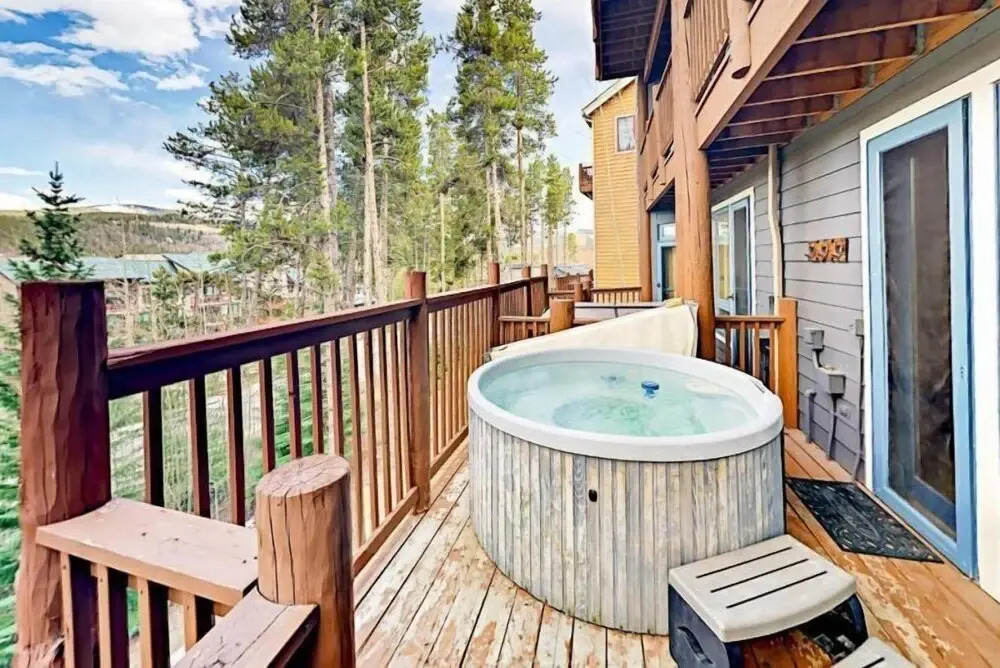 3 Bedroom Plus Loft Condo Near Snowflake Lift at Elk Ridge Townhomes
