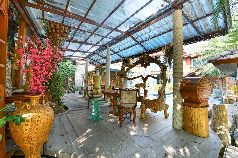 OYO Maesri Resort