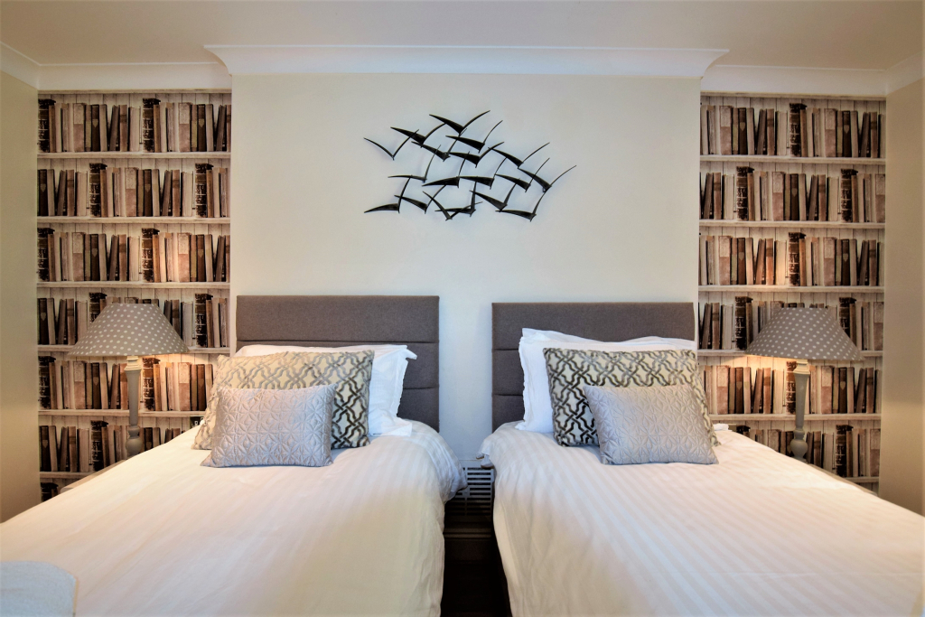 Your Apartment Meridian Place
