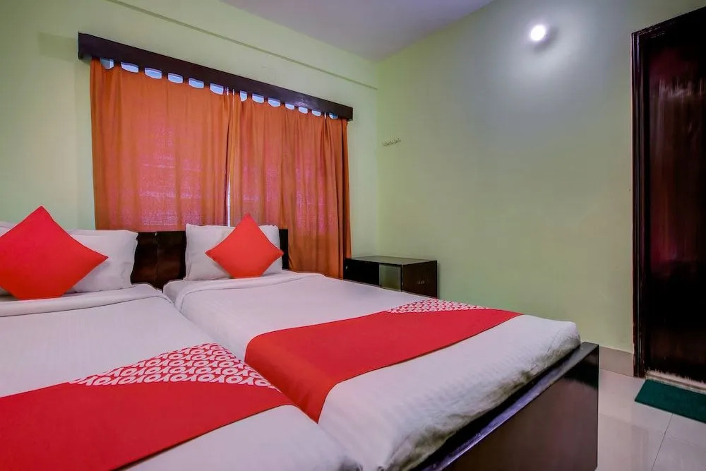 OYO Flagship 604 Ballygunj Kolkata