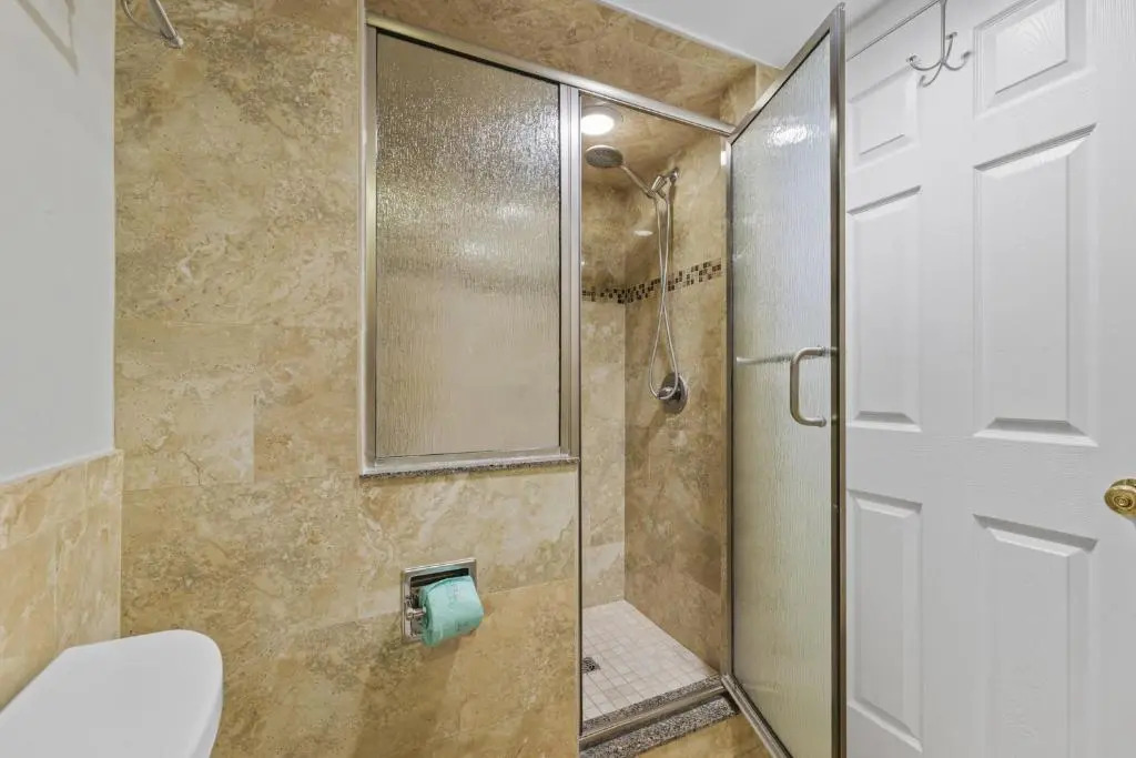Windjammer 206, 3 Bedrooms, Sleeps 8, Ocean Front, 2nd Floor, Elevator