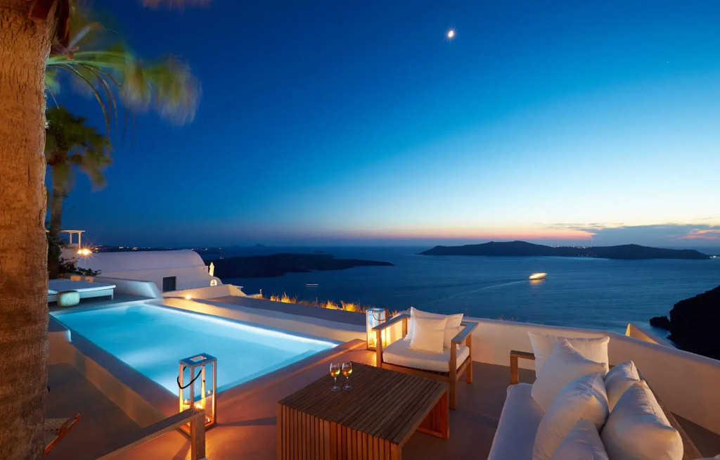 Aura Suites