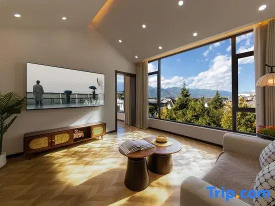 Qiuyue S Bay Light Luxury Homestay