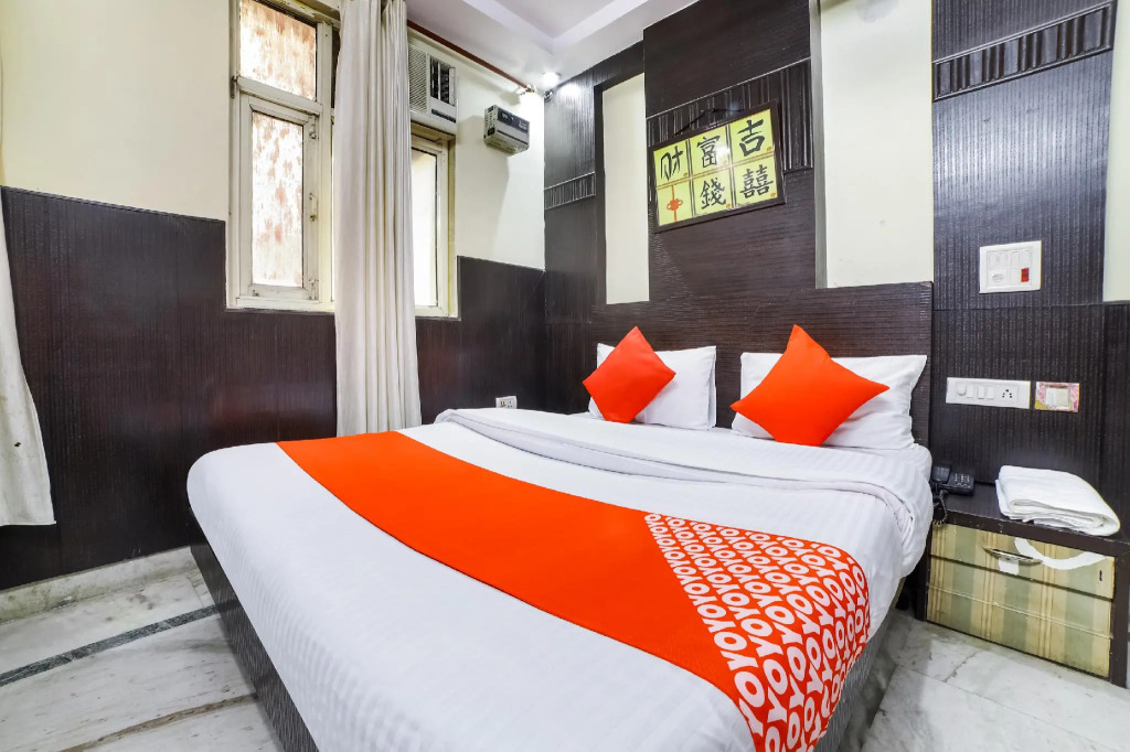 OYO 65163 Mahalaxmi Deluxe