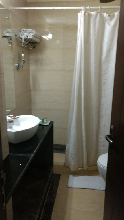 Hotel DS Clarks Inn Gurgaon
