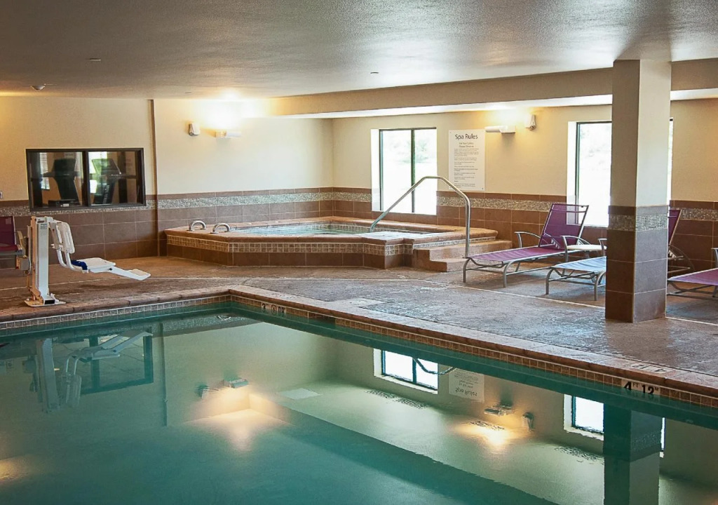 Holiday Inn Express Hotel & Suites Wichita Northeast by IHG