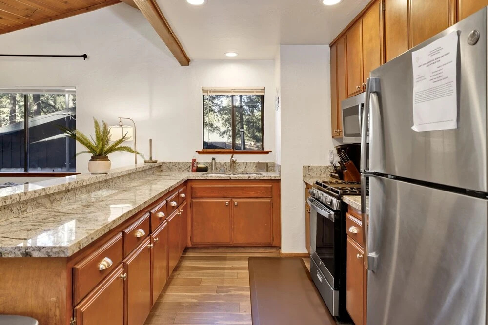2210-sherwood Chalet 2 Bedroom Home by Redawning