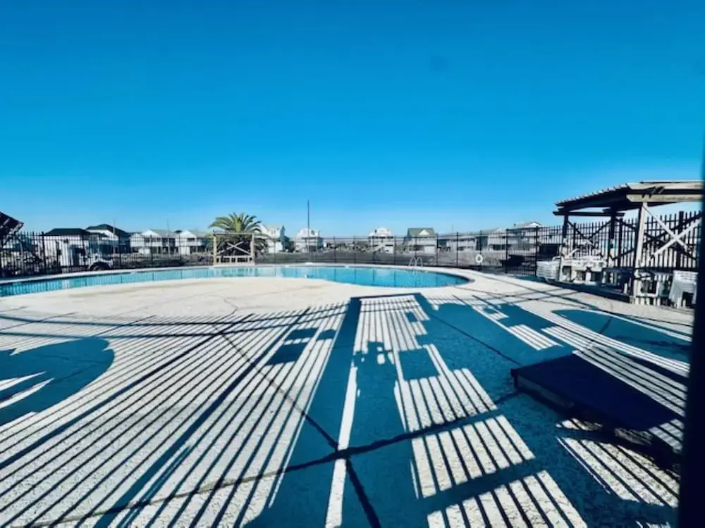 Dockside Dream Home for 10