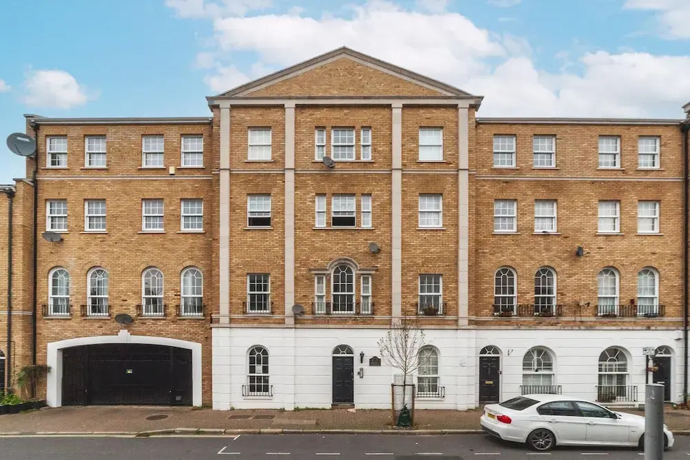 Rotherhithe Riverside Flat